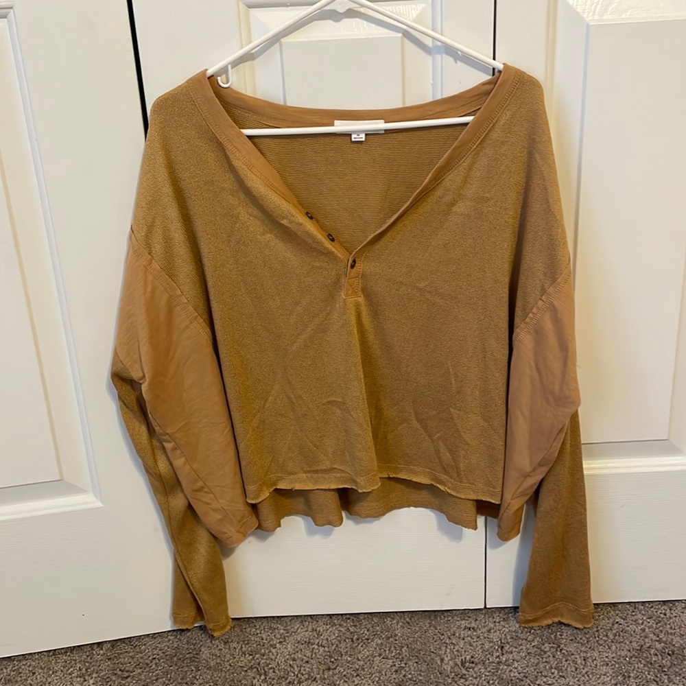 Coco + Jaimeson Slouchy Henley Shirt, Size Medium, Camel Color